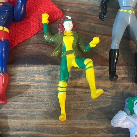 Vintage 90s DC Comics marvel‎ toys figurines collectibles bundle - Picture 4 of 9
